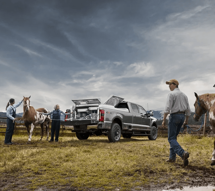 2023 Ford Super Duty with Horses